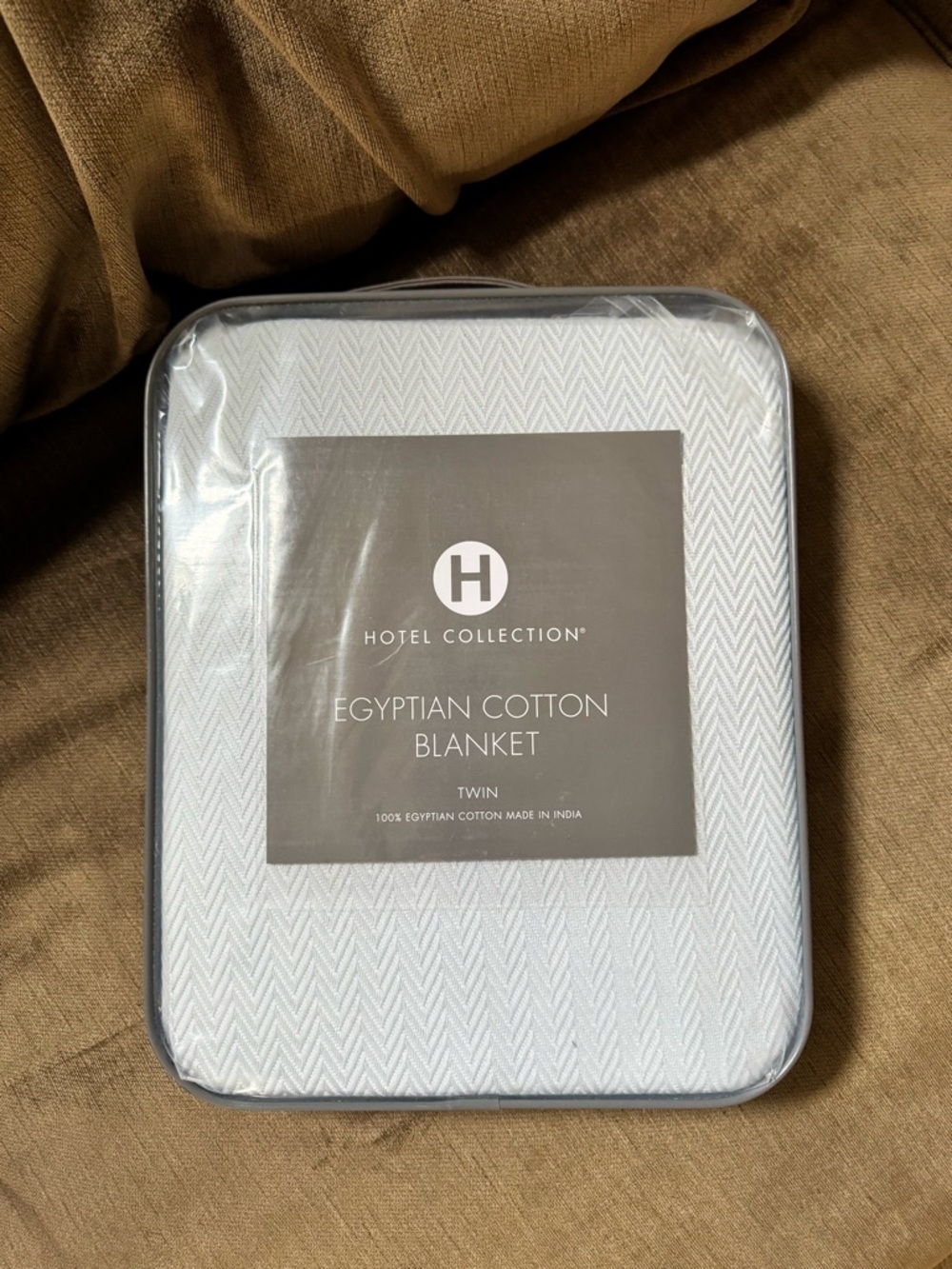 Brand NEW - Hotel Collection Egyptian Cotton Blanket - light blue  (Twin)